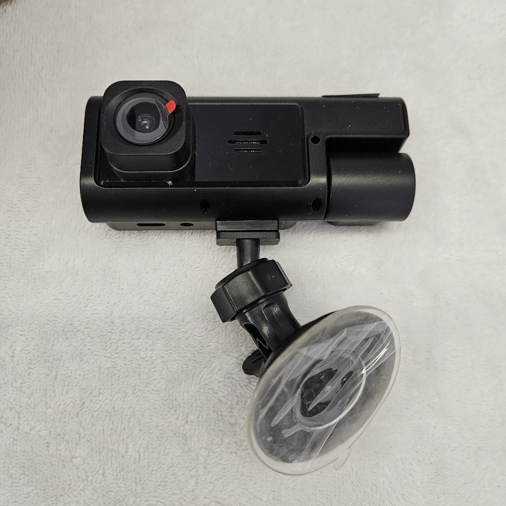 Black Dash Cam with Suction Mount - Picture 2 of 10